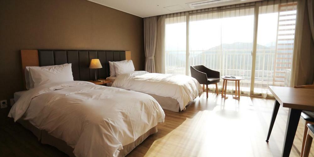 Take Hotel & Resort Inje Speedium מראה חיצוני תמונה